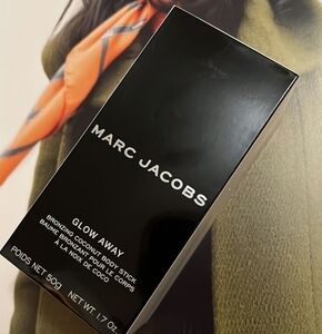 NIB Marc Jacobs Glow Away Bronzing Coconut Body Stick Tan-Tastic 14 1.7oz